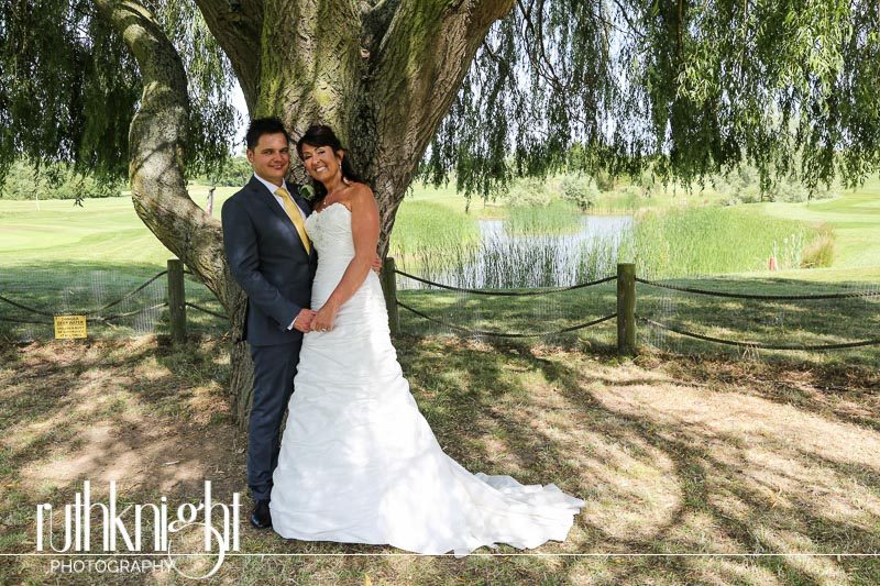Wedding Photographer at The Rayleigh Club, Rayleigh, Essex – Tracy & Ian